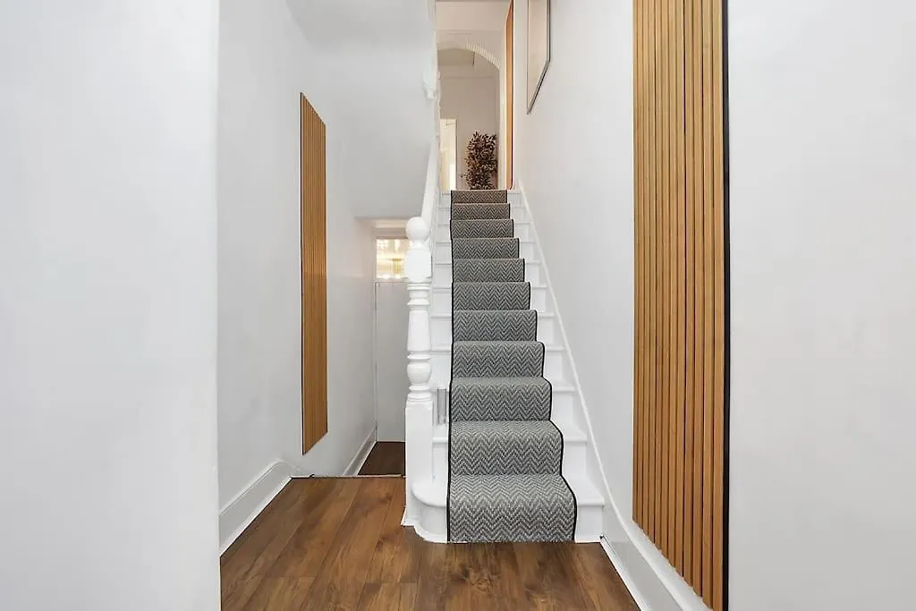 Enquires At The Panel By Harlington 8 Bed Apartment London United Kingdom