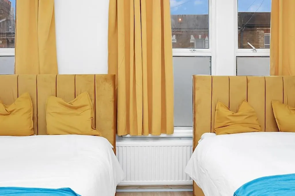 Enquires At The Panel By Harlington 8 Bed Apartment London