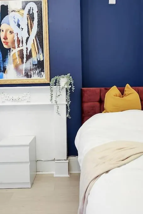 Enquires At The Panel By Harlington 8 Bed Apartment London 0*,  United Kingdom